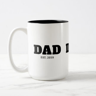Fetter schwarzer und weißer Text Est Jahr Vater Zweifarbige Tasse