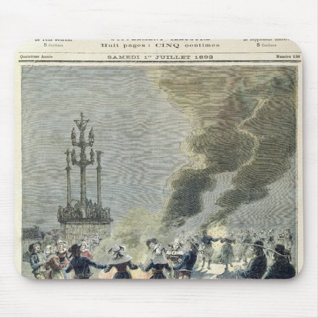 Feuer beleuchtet, um die Sommersonnenwende herein Mousepad (Vorne)