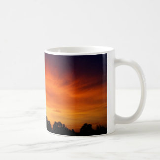 Feuer im Himmel - fantastischer Sonnenuntergang Kaffeetasse