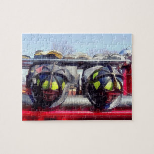 Feuer-Sturzhelm und Stiefel Puzzle