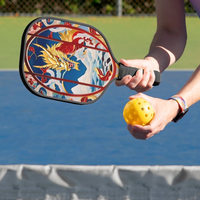 Feueratmungsdrache Gold und Rot Pickleball Schläger (InSitu)