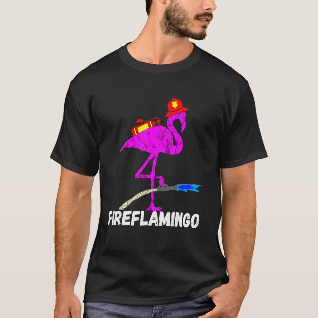 Feuerbrigade Flamingo Feuerwehrmann Exotic Bird T-Shirt (Vorderseite)