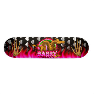 Feuerdrache mit Ihrem Namen in den Flammen Skateboard