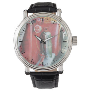 Feuerlöscher auf Feuerwehrauto Armbanduhr