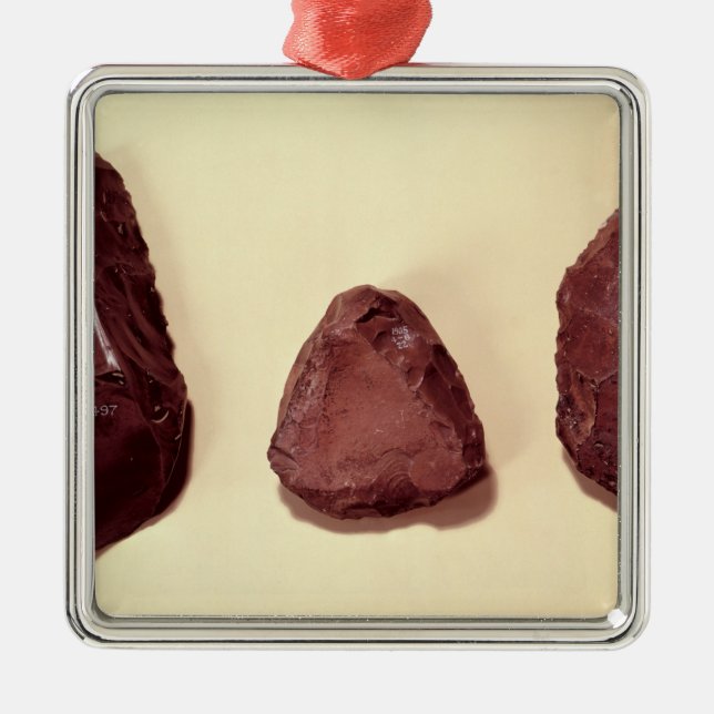 Feuersteinaxtköpfe Silbernes Ornament (Vorne)