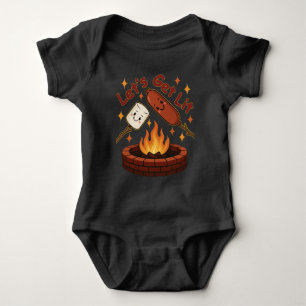 Feuerstelle 'Let's Get Lit' – Süße Marshmallow und Baby Strampler