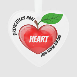 Feuerwehrleute haben Herzverzierungen Ornament