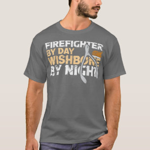 Feuerwehrmann am Tag Gabelbein nach Nacht, Urlaub, T-Shirt