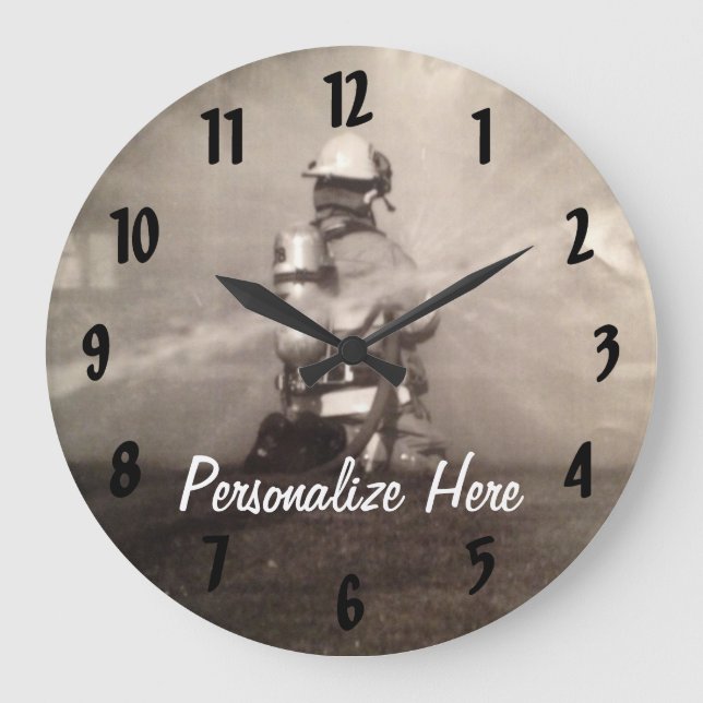 Feuerwehrmann, der die Linien arbeitet Große Wanduhr (Vorderseite)