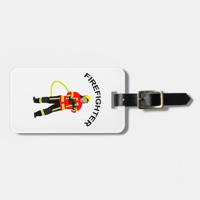 Feuerwehrmann in Einsatzkleidung  Gepäckanhänger (Vorderseite horizontal)