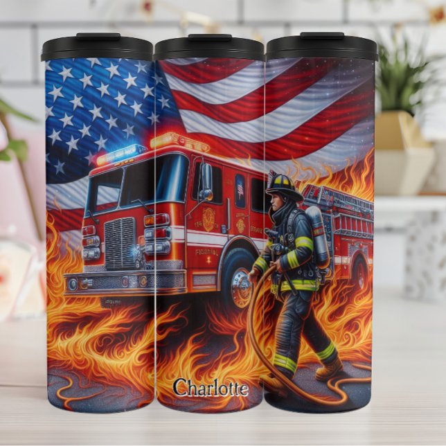 Feuerwehrmann mit Schlauch- und Feuerwehrfahrzeug Thermosbecher (Von Creator hochgeladen)