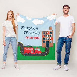 Feuerwehrmann und Feuerwehrfahrzeug mit Vorname Li Fleecedecke