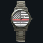 Feuerwehrruhestand Personalisiert dünne rote Linie Armbanduhr<br><div class="desc">Feiern Sie einen hervorragenden Feuerwehrmann mit dieser Thin Red Line Retirement oder Firefighter Watch - American Flag Design in Firefighter Flag Farben in einem modernen schwarzen und roten Design und zeigen Sie Ihre Wertschätzung. Ideal für Feuerwehrauszeichnungen und Feuerwehrleute-Ruhestandsgeschenke und Feuerwehrleute. Personalisieren Sie diese Feuerwehr Ruhestandswache mit Namen und , Jahre...</div>