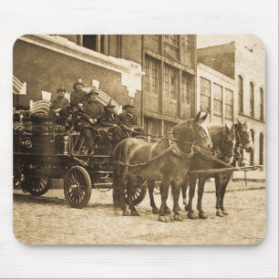 Feuerwehrwagen mit Pferdebespannung Vintage Mousepad