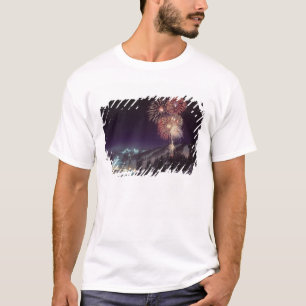 Feuerwerk am Big Mountain Resort in Whitefish, T-Shirt
