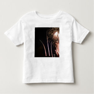Feuerwerke erhellen das Memorial der Luftstreitkrä Kleinkind T-shirt