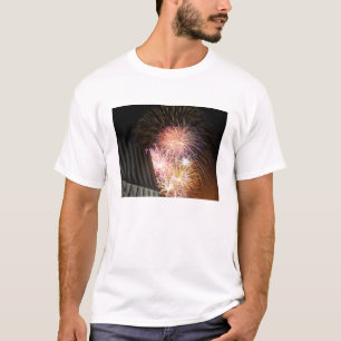 Feuerwerke explodieren T-Shirt