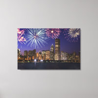 Feuerwerkskörper über der Skyline von Chicago