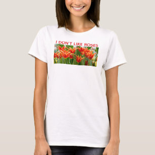 Feurige lilienblütige orange Tulpen T-Shirt