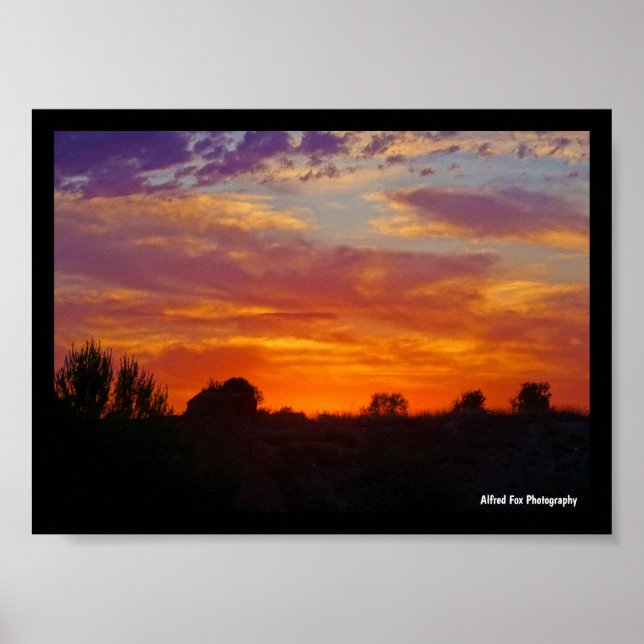 Feurige Sonnenuntergangslandschaft Poster (Vorne)