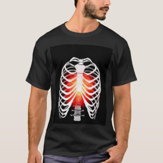 Feuriger Brustkorb: Gothic-Totenkopf-Kunst - Dunkl T-Shirt