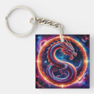 Feuriger kosmischer Drache, umgeben von einem himm Schlüsselanhänger