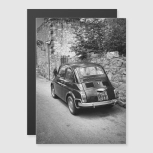 FIAT 500 Auto in Schwarz-Weiß Magneteinladung