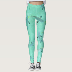Fidschi-Fische schwimmen in klarem blauem Wasser Leggings