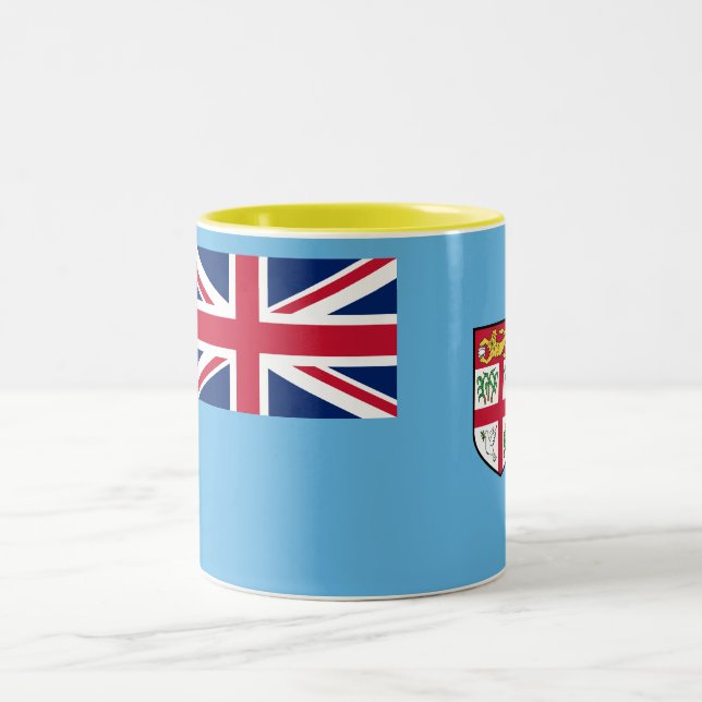 Fidschi-Flagge Zweifarbige Tasse (Mittel)