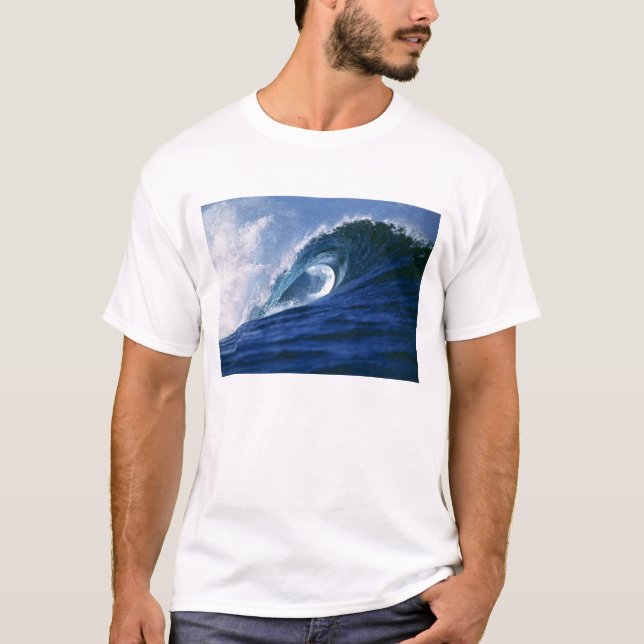 Fidschi-Inseln, Tavarua, Cloudbreak. Eine Welle T-Shirt (Vorderseite)