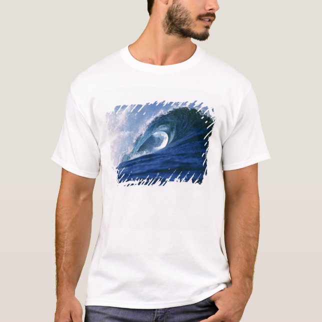 Fidschi-Inseln, Tavarua, Cloudbreak. Eine Welle T-Shirt (Vorderseite)