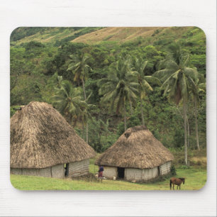 Fidschi, Viti Levu, Navala, traditionelle Bure-Häu Mousepad