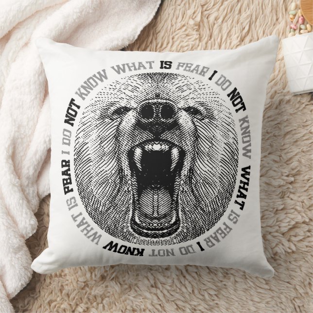 Fierce Bär: Defiant Phrase Artwork Kissen (Decke)