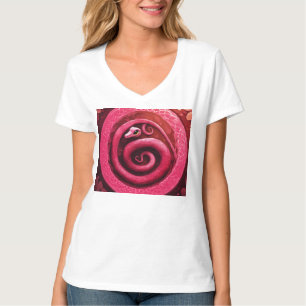 Fierce Dragon Tattoo Design - Symbol der Stärke, T-Shirt