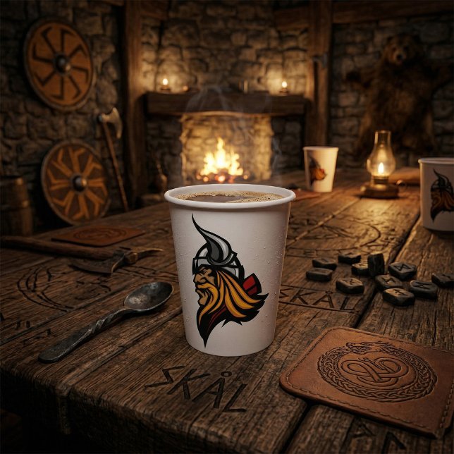 Fierce Viking Warrior Head Northelm und Bart Pappbecher (Von Creator hochgeladen)