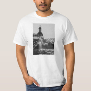 Fierce Waves bei St Joseph Grayscale T-Shirt