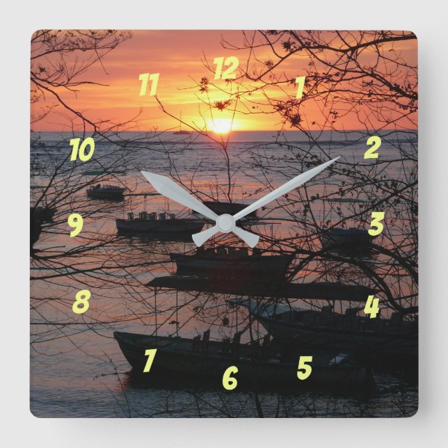 Fiery Costa Rican Sunset in Tamarindo Quadratische Wanduhr (Vorderseite)