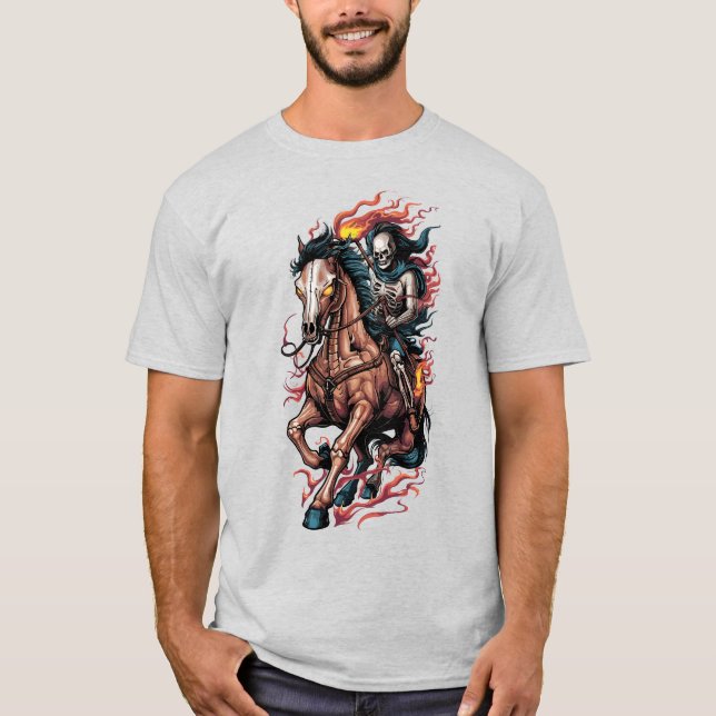 Fiery Skeleton Reiten auf einem Galopp T-Shirt (Vorderseite)