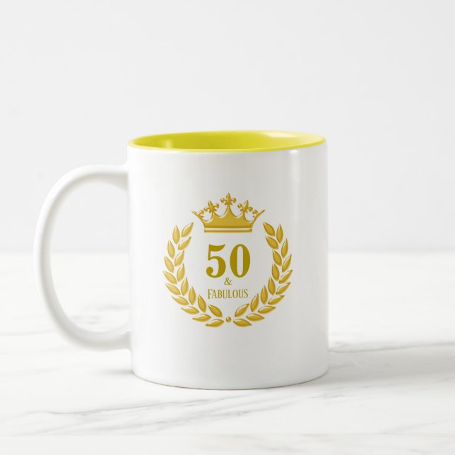 Fifty & Fabulous mit Laurel Wreath & Crown Zweifarbige Tasse (Links)