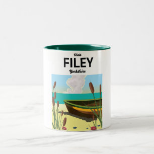 Filey, Yorkshire Seaside Poster Zweifarbige Tasse