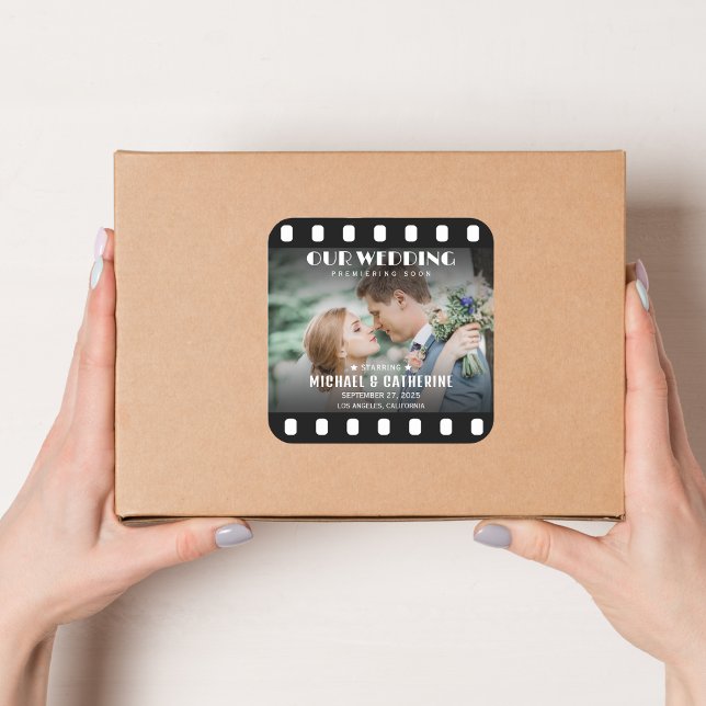 Filmstreifen schwarz-weiß Hochzeit Quadratischer Aufkleber (Von Creator hochgeladen)