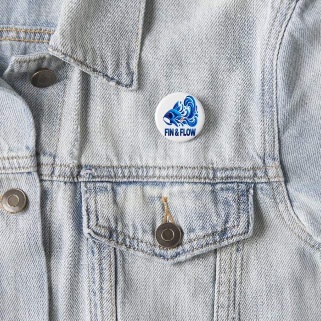 Fin & Flow – Geboren zum Schwimmen Button (Beispiel)