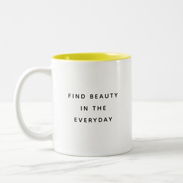 Find Beauty Typography Modern Two-Tone Mug Zweifarbige Tasse (Links)