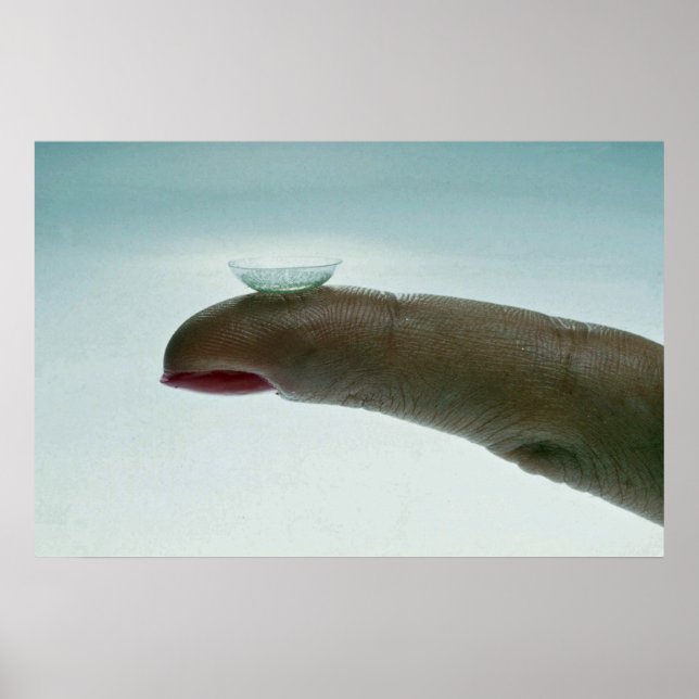 Finger halten Kontaktlinse Poster (Vorne)