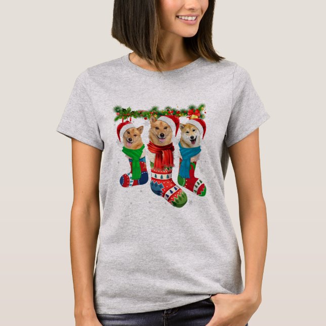 Finnish Spitz In Christmas Socks  T-Shirt (Vorderseite)