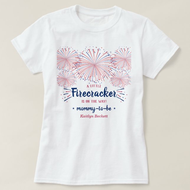 Firecracker unterwegs! Babydusche am 4. Juli T-Shirt (Design vorne)