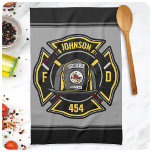 Firefighter ADD NAME Fire Department Rescue Team Geschirrtuch<br><div class="desc">Firefighter ADD NAME Fireman Feuer Abteilung Design - Emblem mit Helm und Ax. Passen Sie Ihre Name,  Station/Dept-Nummer und Position an.</div>