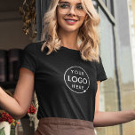 Firma für Firmenlogo Mitarbeiter T-Shirt<br><div class="desc">Ein einfaches,  individuelles schwarzes Geschäftsmodell in modernem minimalistischem Stil,  das mit Ihrem Firmenlogo leicht aktualisiert werden kann. Wenn Sie Hilfe bei der Personalisierung dieses Produktes benötigen,  kontaktieren Sie mich bitte über den unten stehenden Nachrichtenkopf und ich werde Ihnen gerne weiterhelfen.</div>