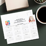 Firmenkalender 2025 für das benutzerdefinierte Fir Postkarte<br><div class="desc">Diese moderne Visitenkarte ist mit Ihrem beruflichen Firmennamen unter dem Namen des Agenten in schicke Typografie gefertigt. Dieser minimalistische Schwarzweißkalender enthält Ihr Logo und Ihr personalisiertes Foto. Zeitgemäße Marketing-Tools für ein Unternehmen im Jahr 2025. Die Wochen beginnen mit Sonntag.</div>