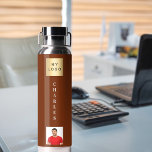 Firmenlogo Foto braun Trinkflasche<br><div class="desc">Ein brauner Hintergrund. Personalisieren Sie Ihr Firmenlogo,  Ihren Namen und ein Profil-Foto und fügen Sie es hinzu.</div>